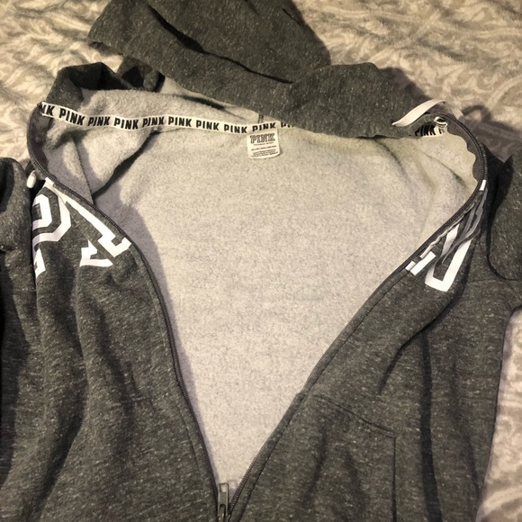 Gray hoodie used once - Picture 5 of 7